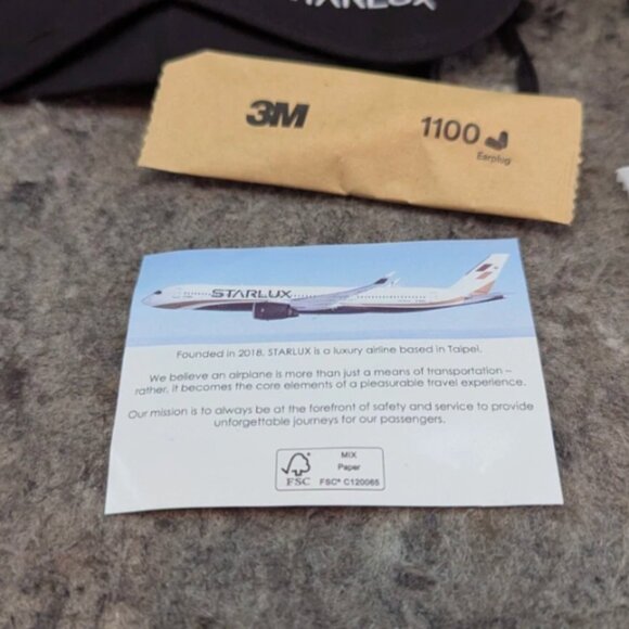 Starlux Airlines Travel Amenity Kits Felt Pouch NWT (Sealed) - Picture 6 of 10